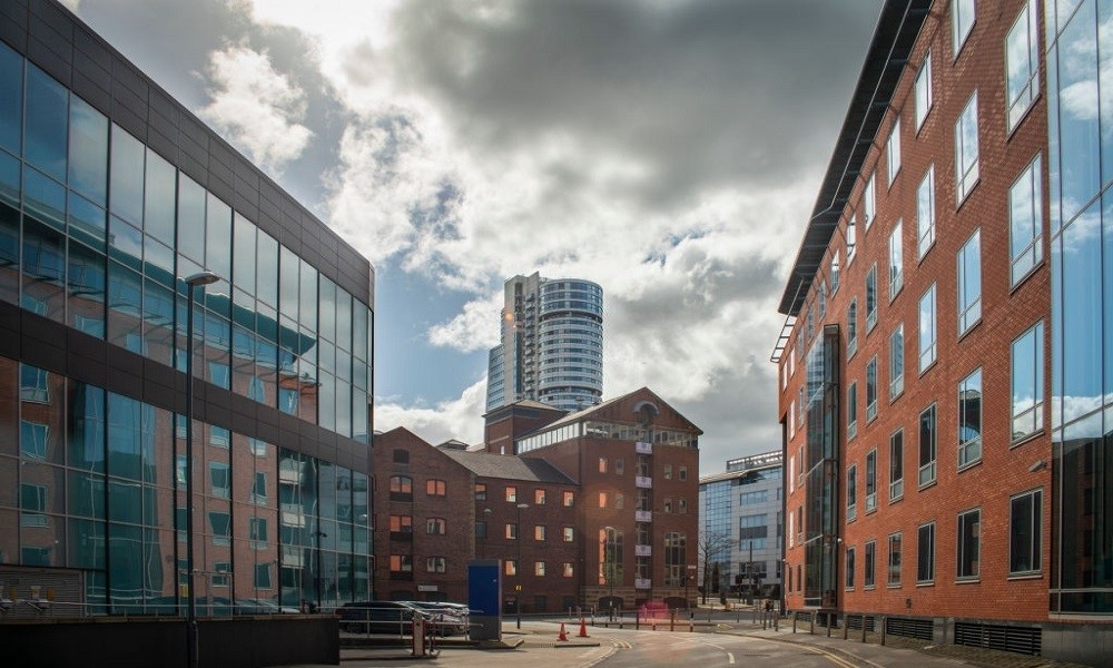 place offers student accommodation in Leeds