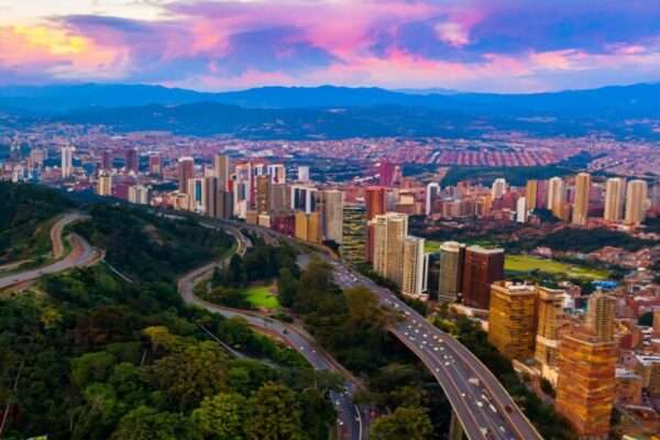 cheap flight to medellin