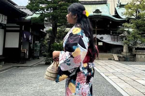 female travelers in japan