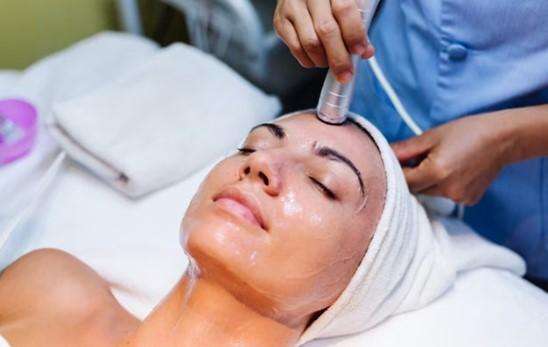 hydrating facial treatment